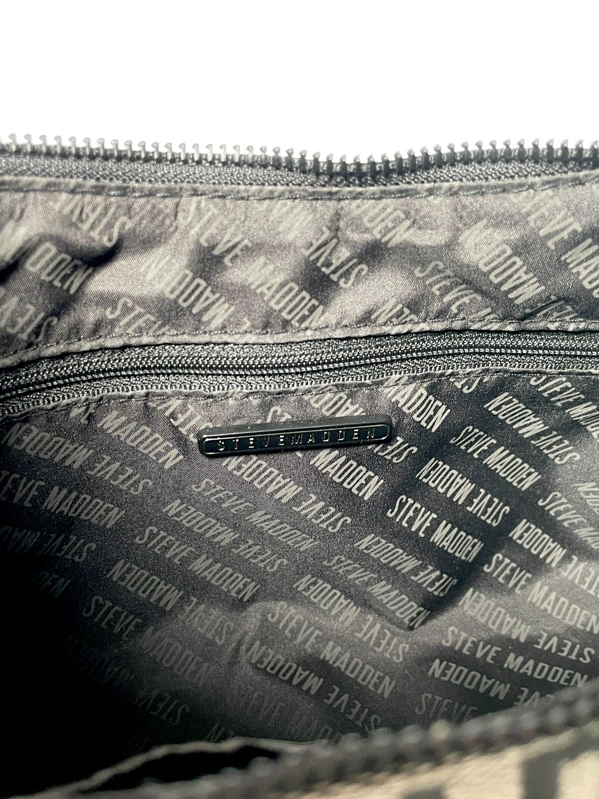 Bolsa Steve Madden Negra con Tarjetero